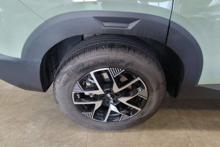 Used BAIC Off-Road BJ30 2024 1.5T Magic Electric Drive Standard Edition Right Rear Wheel Hub