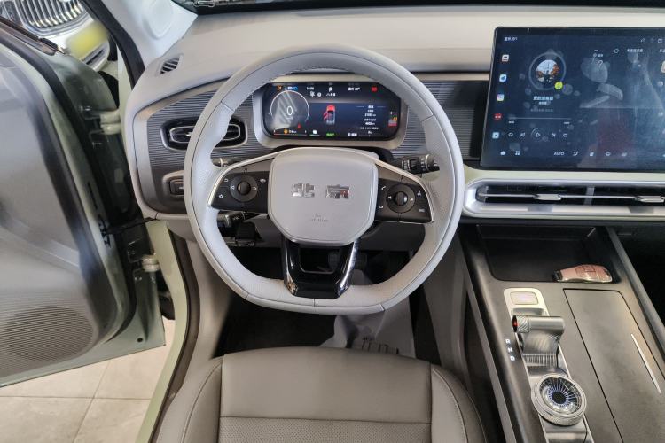 Used BAIC Off-Road BJ30 2024 1.5T Magic Electric Drive Standard Edition Steering Wheel
