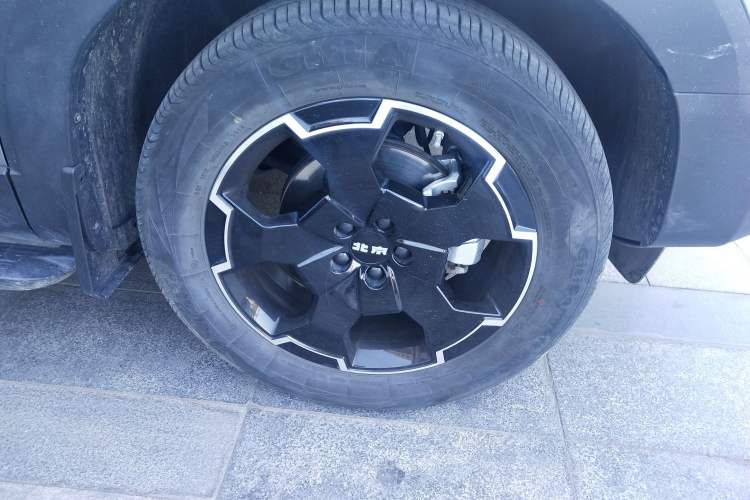 Used BAIC Off-Road BJ30 2024 1.5T Light Off-road Max Edition Right Front Wheel Hub