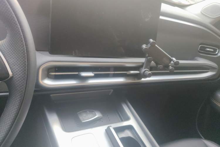 Used BAIC Off-Road BJ30 2024 1.5T Light Wilderness Pro Edition Audio And AC Panel