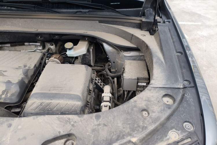 Used BAIC Off-Road BJ30 2024 1.5T Magic Electric Drive Advanced Version Engine Bay Left