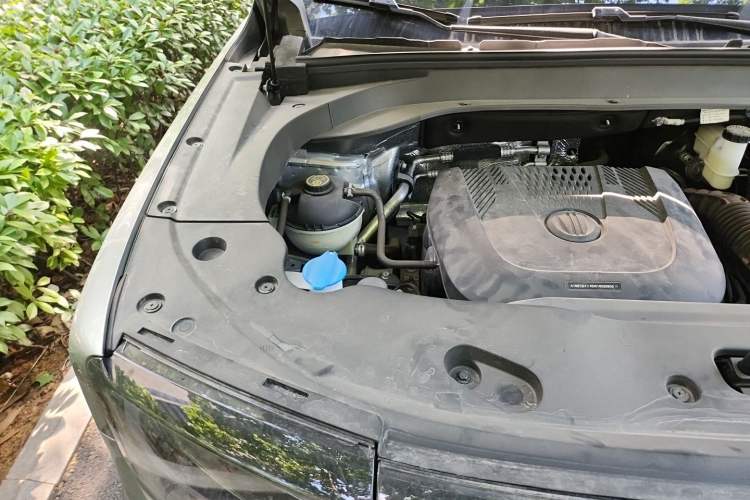 Used BAIC Off-Road BJ30 2024 1.5T Light Wilderness Pro Edition Engine Bay Right