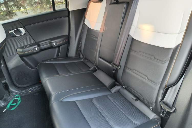 Used BAIC Off-Road BJ30 2024 1.5T Magic Electric Drive Advanced Version Left Rear Seat
