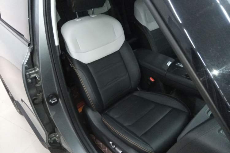 Used BAIC Off-Road BJ30 2024 1.5T Magic Electric Drive Advanced Version Right Front Seat