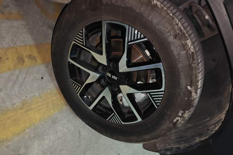 Used BAIC Off-Road BJ30 2024 1.5T Light Wilderness Pro Edition Right Front Wheel Hub