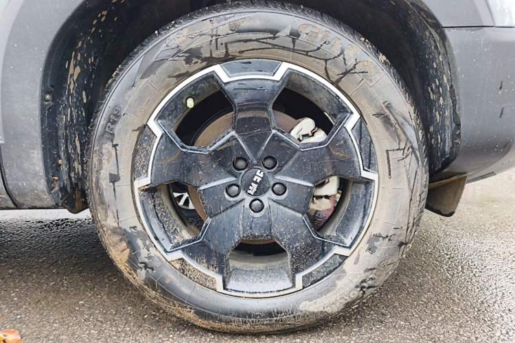 Used BAIC Off-Road BJ30 2024 1.5T Magic Electric Drive Advanced Version Right Front Wheel Hub