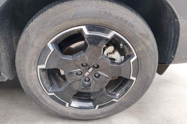 Used BAIC Off-Road BJ30 2024 1.5T Magic Electric Drive Advanced Version Right Front Wheel Hub