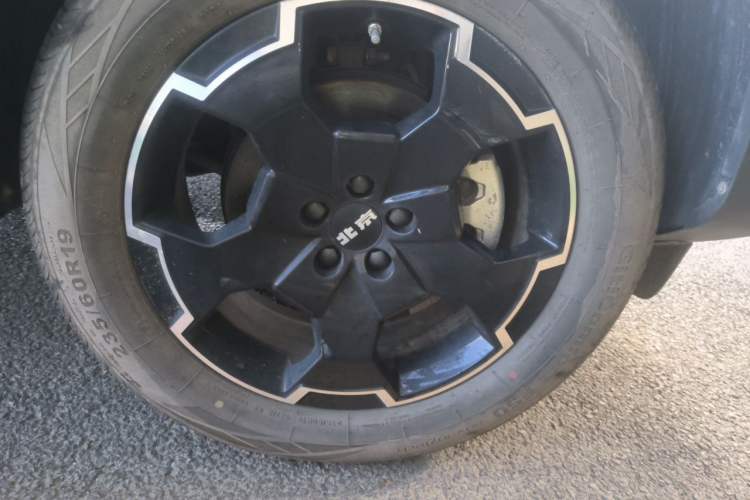 Used BAIC Off-Road BJ30 2024 1.5T Magic Electric Drive Advanced Version Right Front Wheel Hub