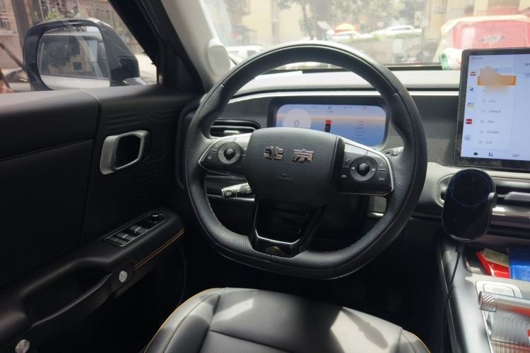 Used BAIC Off-Road BJ30 2024 1.5T Magic Electric Drive Standard Edition Steering Wheel