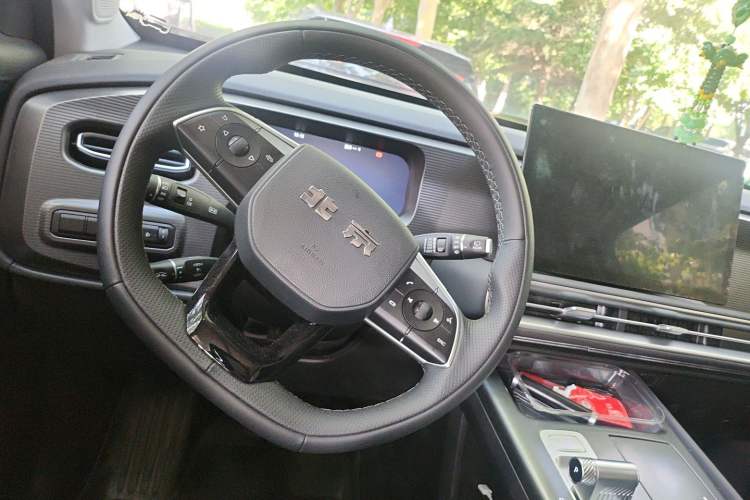 Used BAIC Off-Road BJ30 2024 1.5T Light Wilderness Pro Edition Steering Wheel