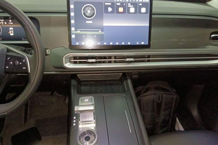 Used BAIC Off-Road BJ30 2024 1.5T Light Wilderness Pro Edition Audio And AC Panel