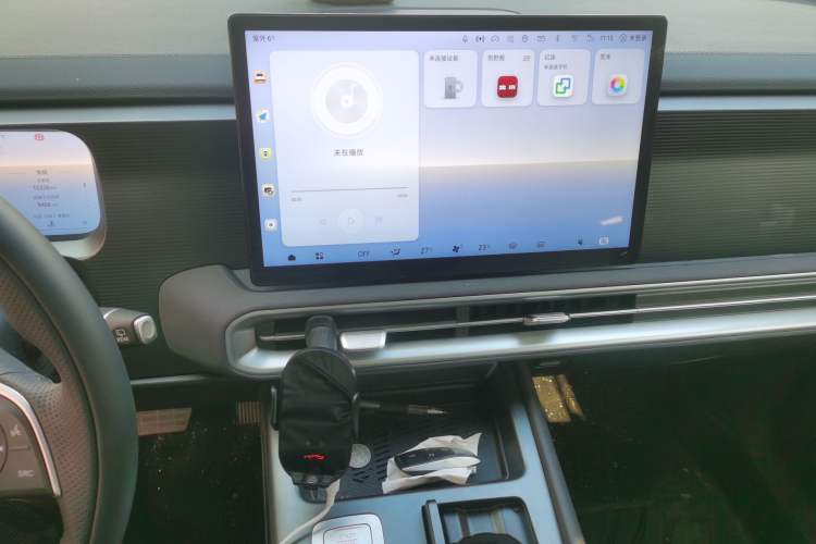 Used BAIC Off-Road BJ30 2024 1.5T Light Wilderness Pro Edition Audio And AC Panel