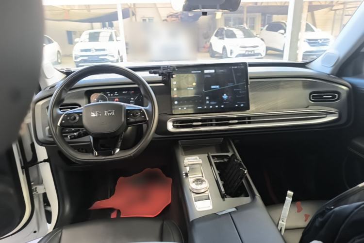 Used BAIC Off-Road BJ30 2024 1.5T Magic Electric Drive Standard Edition Center Console