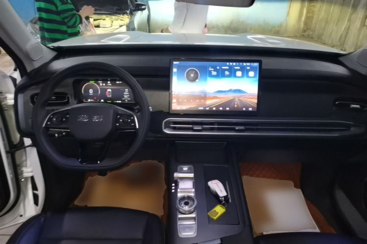 Used BAIC Off-Road BJ30 2024 1.5T Magic Electric Drive Standard Edition Center Console