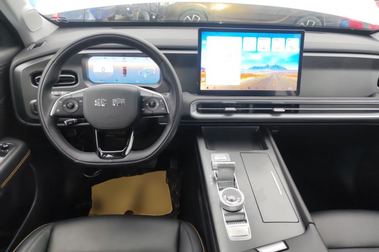 Used BAIC Off-Road BJ30 2024 1.5T Magic Electric Drive Advanced Version Center Console
