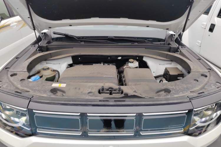Used BAIC Off-Road BJ30 2024 1.5T Magic Electric Drive Advanced Version Engine Bay