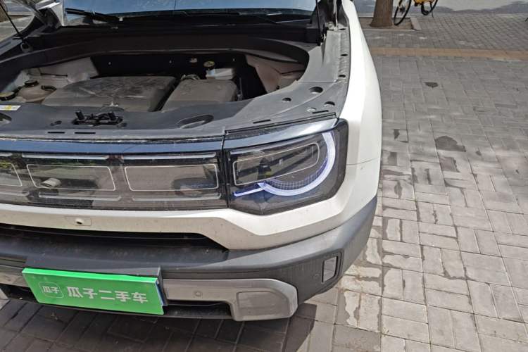 Used BAIC Off-Road BJ30 2024 1.5T Magic Electric Drive Advanced Version Engine Bay Left