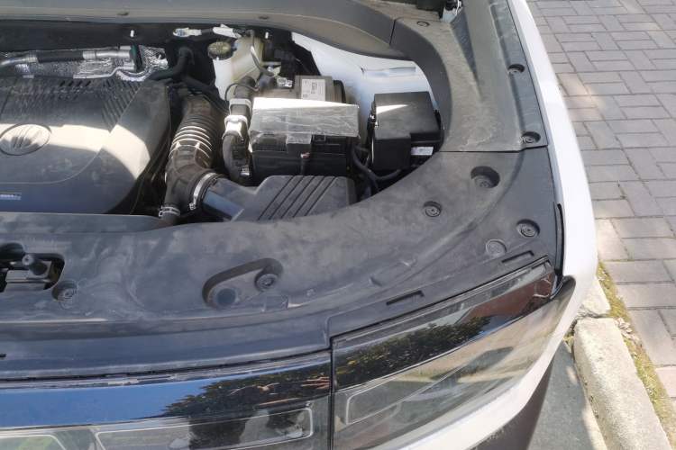 Used BAIC Off-Road BJ30 2024 1.5T Light Wilderness Pro Edition Engine Bay Left