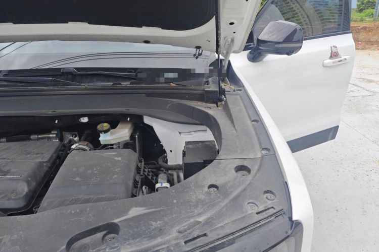 Used BAIC Off-Road BJ30 2024 1.5T Magic Electric Drive Advanced Version Engine Bay Left