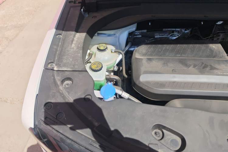 Used BAIC Off-Road BJ30 2024 1.5T Magic Electric Drive Advanced Version Engine Bay Right