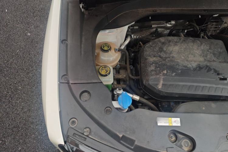Used BAIC Off-Road BJ30 2024 1.5T Magic Electric Drive Standard Edition Engine Bay Right