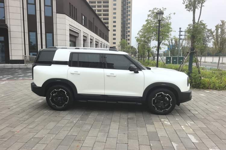 Used BAIC Off-Road BJ30 2024 1.5T Magic Electric Drive Advanced Version Exterior 2