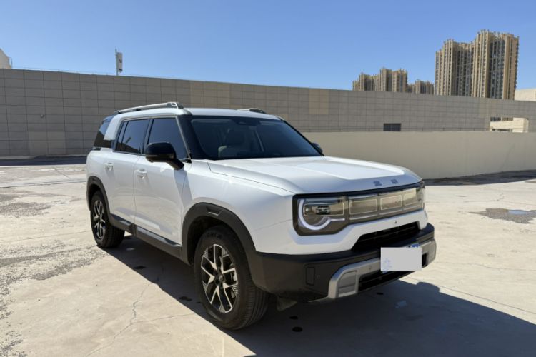 Used BAIC Off-Road BJ30 2024 1.5T Magic Electric Drive Standard Edition Exterior 5