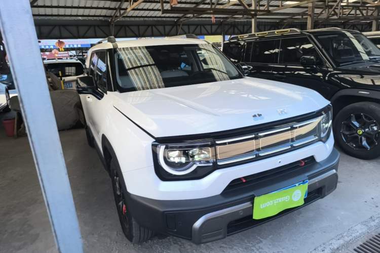 Used BAIC Off-Road BJ30 2024 1.5T Magic Electric Drive Standard Edition Front Right 45 Deg