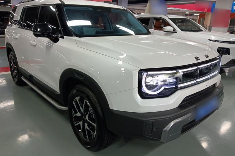 Used BAIC Off-Road BJ30 2024 1.5T Light Wilderness Pro Edition Front Right 45 Deg