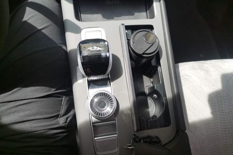 Used BAIC Off-Road BJ30 2024 1.5T Light Wilderness Pro Edition Gear Lever