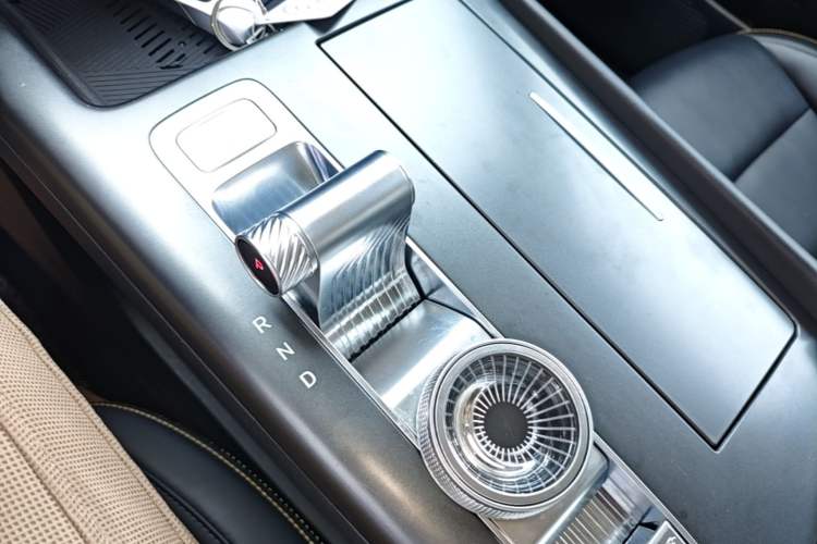 Used BAIC Off-Road BJ30 2024 1.5T Magic Electric Drive Advanced Version Gear Lever