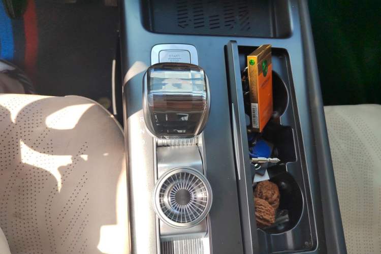 Used BAIC Off-Road BJ30 2024 1.5T Magic Electric Drive Advanced Version Gear Lever