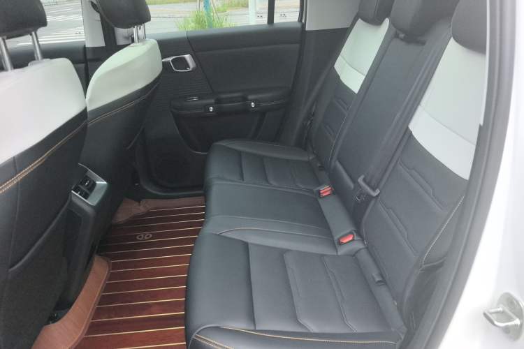Used BAIC Off-Road BJ30 2024 1.5T Magic Electric Drive Advanced Version Interior 3