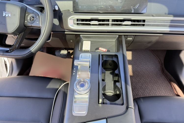 Used BAIC Off-Road BJ30 2024 1.5T Magic Electric Drive Standard Edition Interior 3