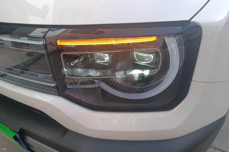 Used BAIC Off-Road BJ30 2024 1.5T Magic Electric Drive Advanced Version Left Front Headlight