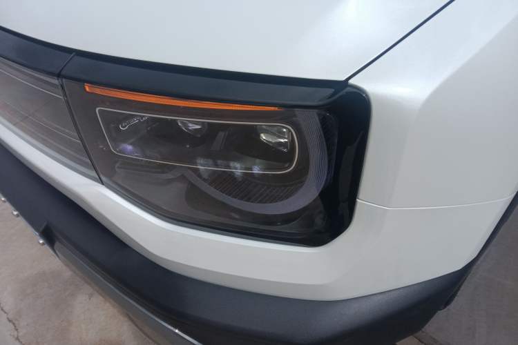 Used BAIC Off-Road BJ30 2024 1.5T Magic Electric Drive Advanced Version Left Front Headlight