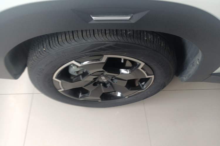 Used BAIC Off-Road BJ30 2024 1.5T Magic Electric Drive Advanced Version Left Front Wheel Hub