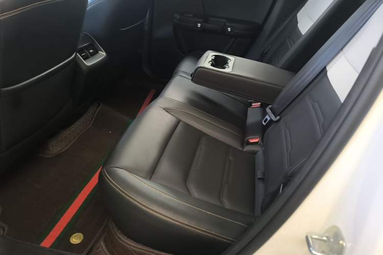 Used BAIC Off-Road BJ30 2024 1.5T Magic Electric Drive Standard Edition Left Rear Seat