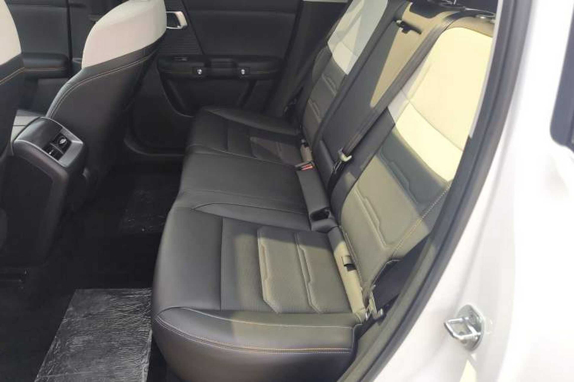 Used BAIC Off-Road BJ30 2024 1.5T Magic Electric Drive Advanced Version Left Rear Seat
