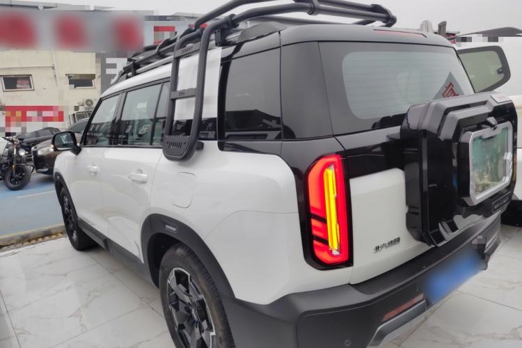 Used BAIC Off-Road BJ30 2024 1.5T Magic Electric Drive Advanced Version Left Side