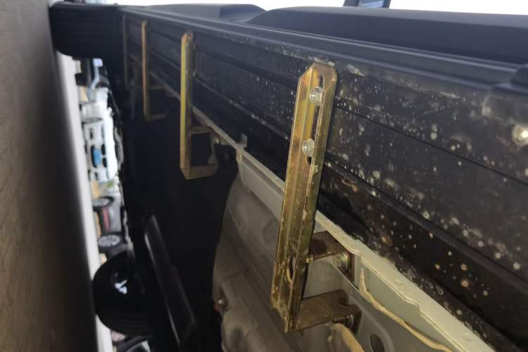 Used BAIC Off-Road BJ30 2024 1.5T Magic Electric Drive Standard Edition Left Side Sill