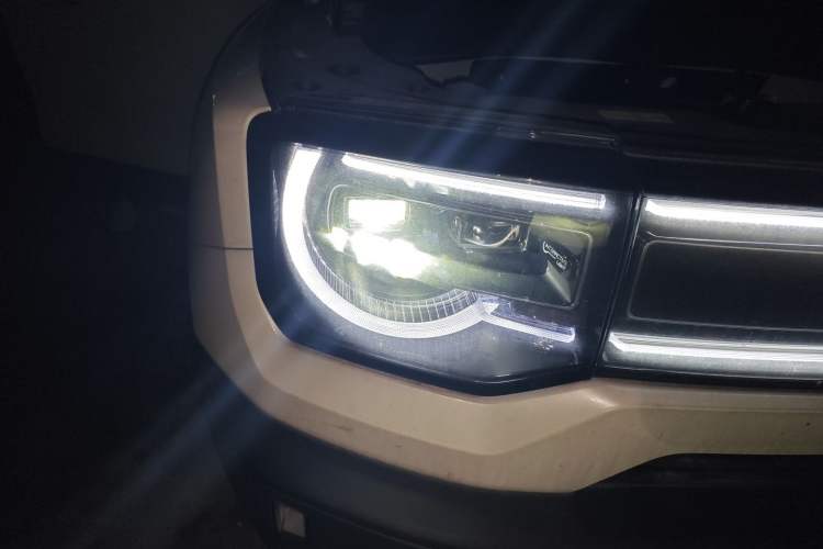 Used BAIC Off-Road BJ30 2024 1.5T Light Off-road Max Edition Right Front Headlight