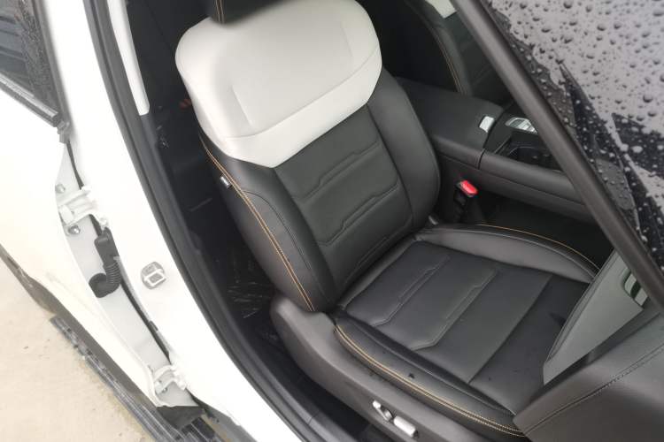Used BAIC Off-Road BJ30 2024 1.5T Magic Electric Drive Advanced Version Right Front Seat