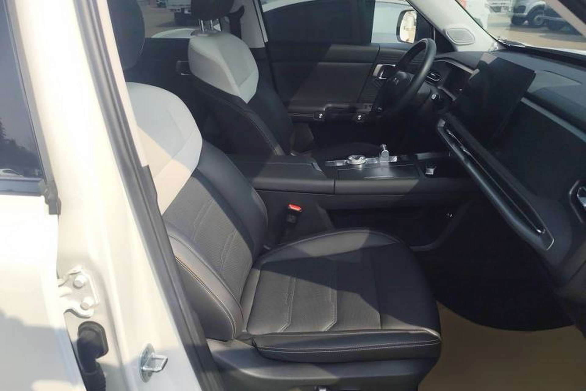 Used BAIC Off-Road BJ30 2024 1.5T Magic Electric Drive Advanced Version Right Front Seat