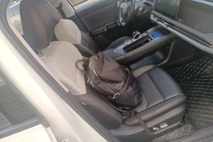 Used BAIC Off-Road BJ30 2024 1.5T Magic Electric Drive Advanced Version Right Front Seat