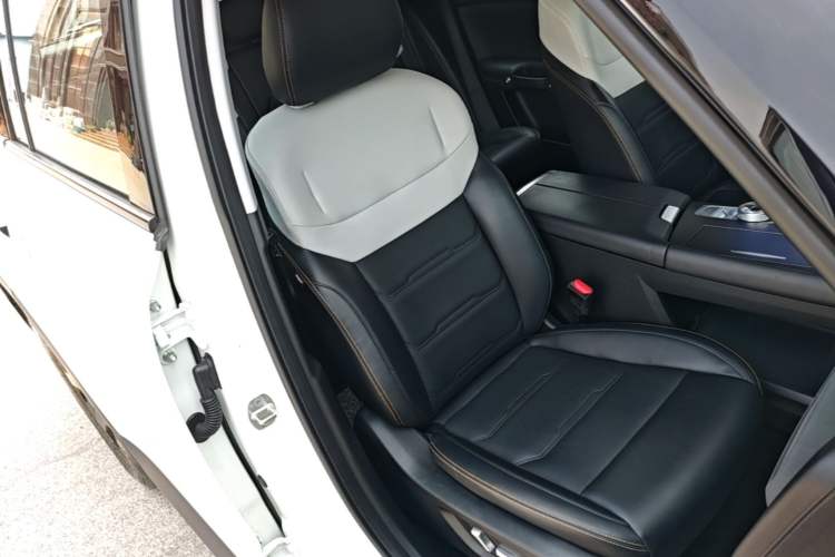 Used BAIC Off-Road BJ30 2024 1.5T Magic Electric Drive Advanced Version Right Front Seat