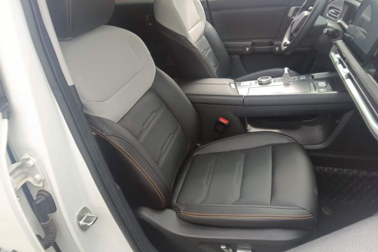 Used BAIC Off-Road BJ30 2024 1.5T Magic Electric Drive Advanced Version Right Front Seat