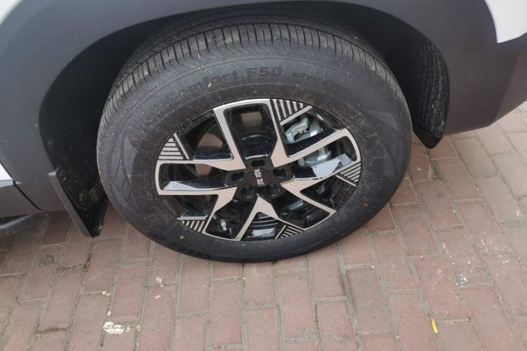 Used BAIC Off-Road BJ30 2024 1.5T Light Wilderness Pro Edition Right Front Wheel Hub