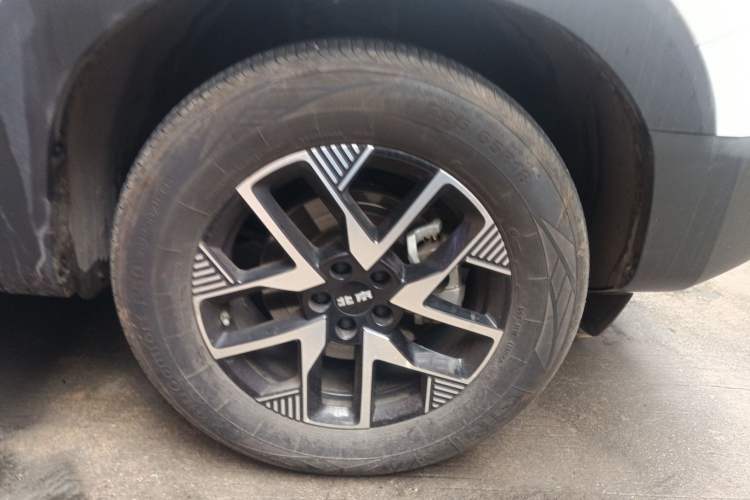 Used BAIC Off-Road BJ30 2024 1.5T Light Wilderness Air Edition Right Front Wheel Hub