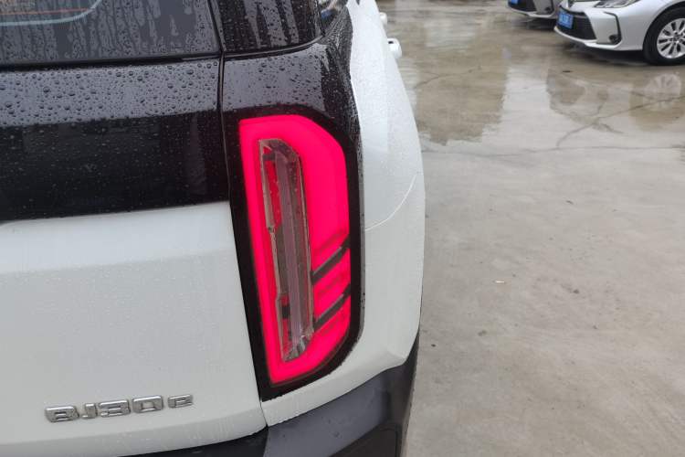 Used BAIC Off-Road BJ30 2024 1.5T Magic Electric Drive Advanced Version Right Rear Taillight